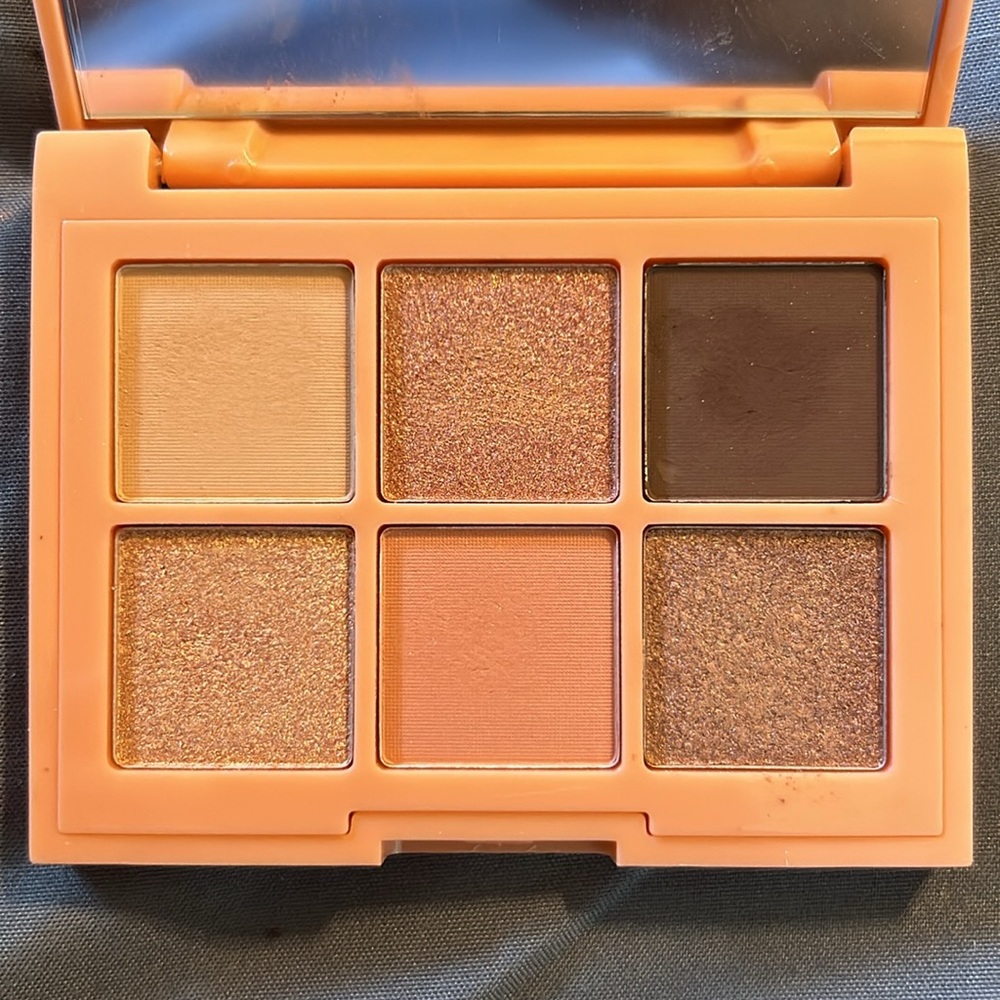 Essence-CORAL me maybe, I like to MAUVE it, BRONZED this way, TAUPE it up palett - Picture 3 of 15